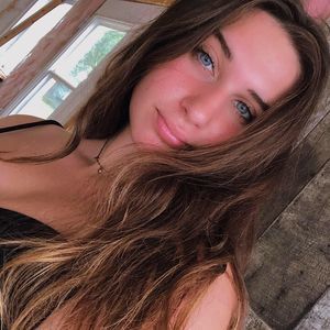 Meet your Posher, Lexi